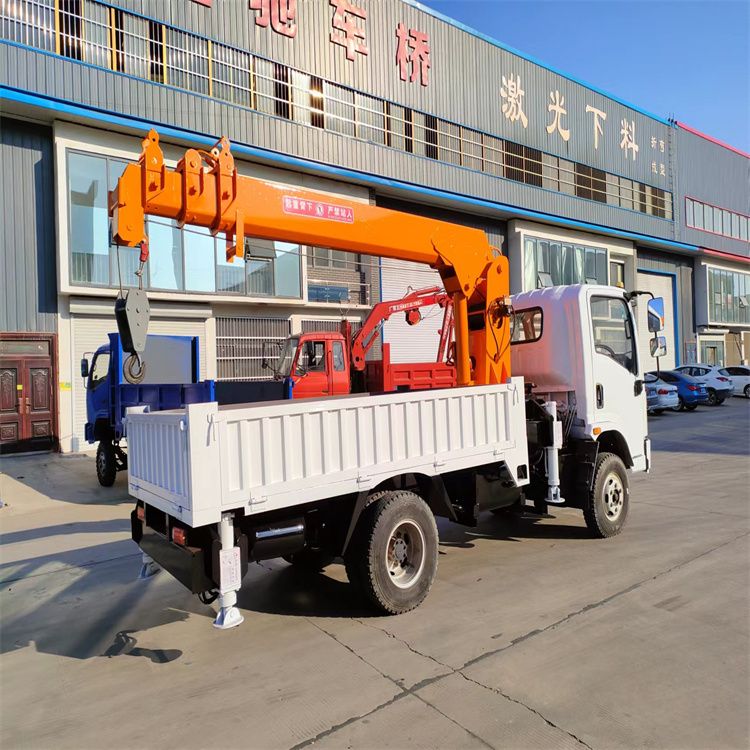 斗六市三轮随车吊定制 农用改装机自备吊中瑞长期出售